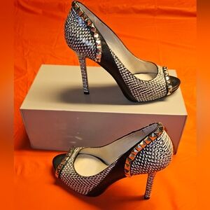 Michael Kors Ella Peep-Toe Sexy Heels Black & White w/Studded Accents sz7.5 EUC